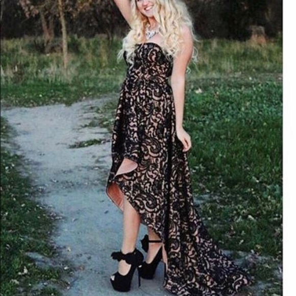 Windsor Dresses & Skirts - Windsor Lace dress